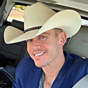 Meet your Posher, Brett